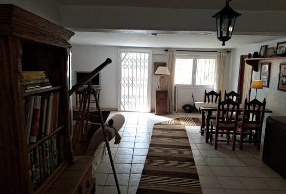 Herverkoop - Halfvrijstaande villa -
La Mata