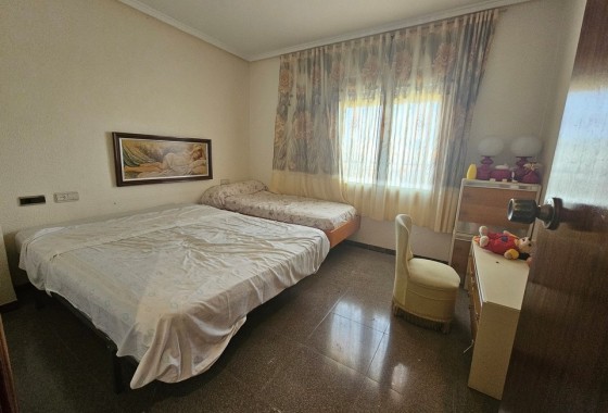 Herverkoop - Finca Landelijk pand -
Crevillente