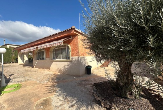 Herverkoop - Finca Landelijk pand -
Albatera