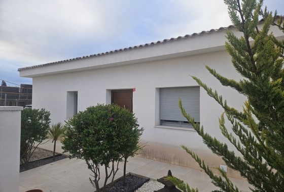 Herverkoop - Finca Landelijk pand -
Monóvar