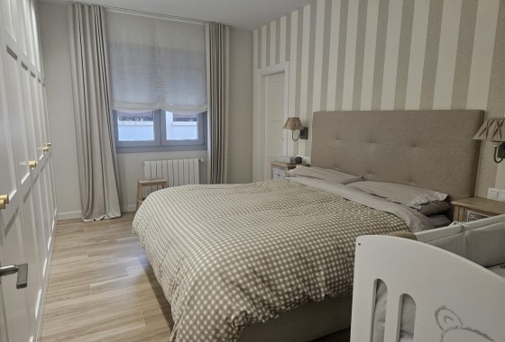 Herverkoop - Finca Landelijk pand -
Monóvar