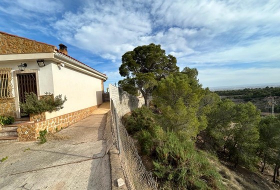 Herverkoop - Finca Landelijk pand -
Crevillente