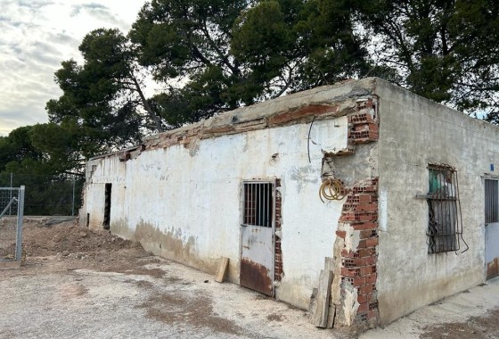 Herverkoop - Finca Landelijk pand -
Crevillente