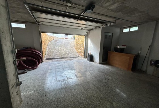 Herverkoop - Finca Landelijk pand -
Crevillente