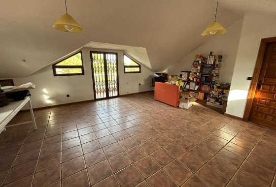 Herverkoop - Finca Landelijk pand -
Crevillente