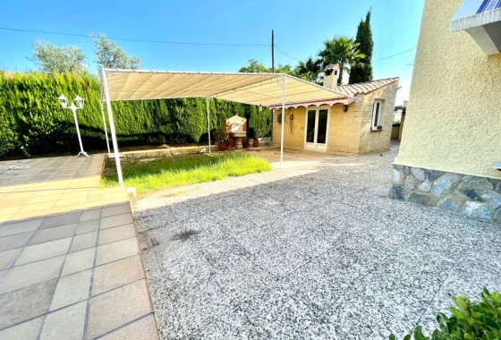 Herverkoop - Finca Landelijk pand -
Elche