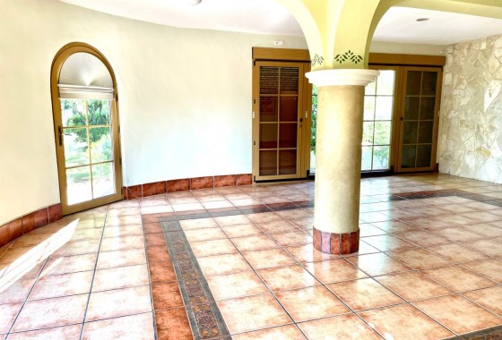 Herverkoop - Finca Landelijk pand -
Elche