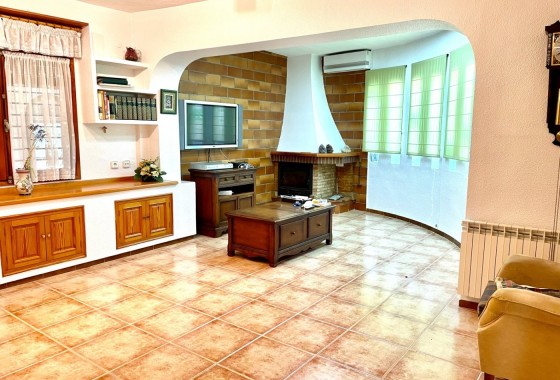 Herverkoop - Finca Landelijk pand -
Elche