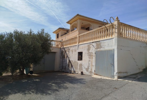 Herverkoop - Finca Landelijk pand -
Crevillente