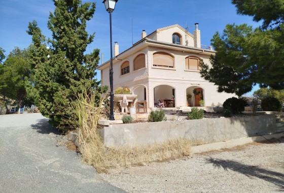 Herverkoop - Finca Landelijk pand -
Crevillente