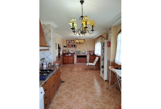 Herverkoop - Finca Landelijk pand -
Crevillente