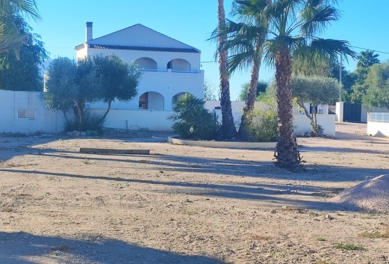 Herverkoop - Finca Landelijk pand -
Catral