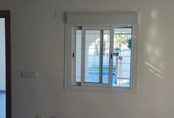 Herverkoop - Finca Landelijk pand -
Catral