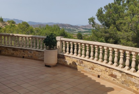 Herverkoop - Finca Landelijk pand -
CAÃADA DE SAN PEDRO