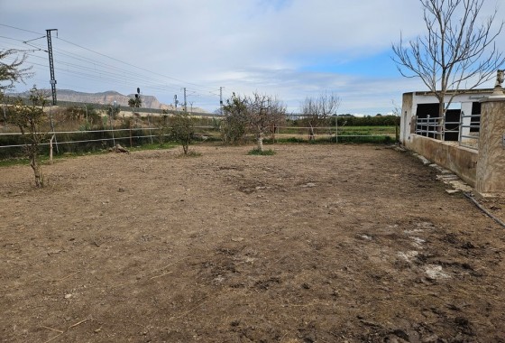 Herverkoop - Finca Landelijk pand -
Orihuela