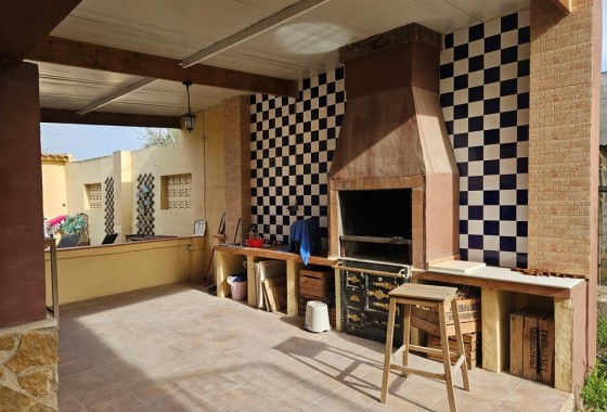 Herverkoop - Finca Landelijk pand -
Orihuela