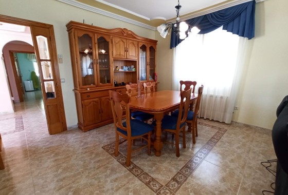 Herverkoop - Finca Landelijk pand -
Alicante