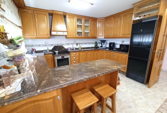 Herverkoop - Finca Landelijk pand -
Alicante