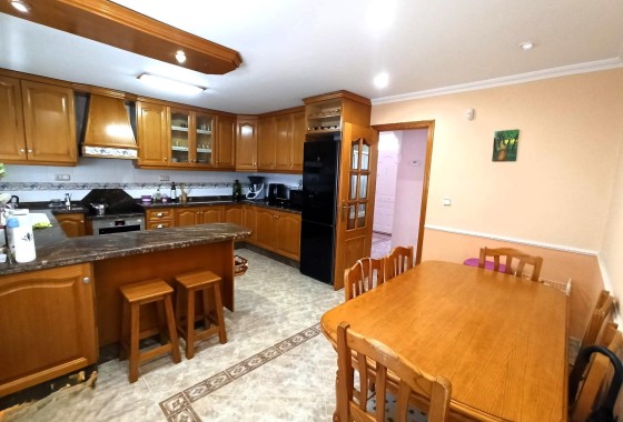 Herverkoop - Finca Landelijk pand -
Alicante