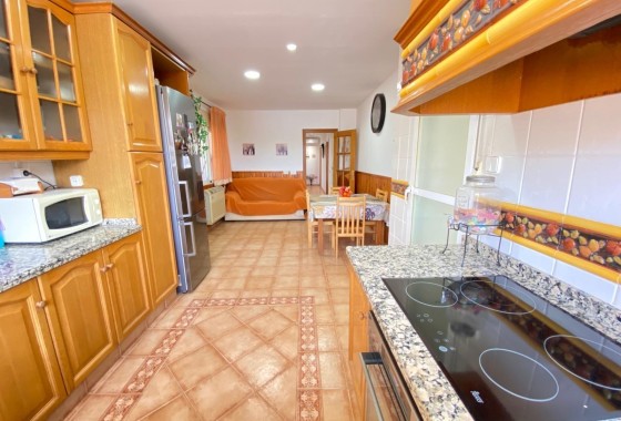 Herverkoop - Finca Landelijk pand -
Alicante