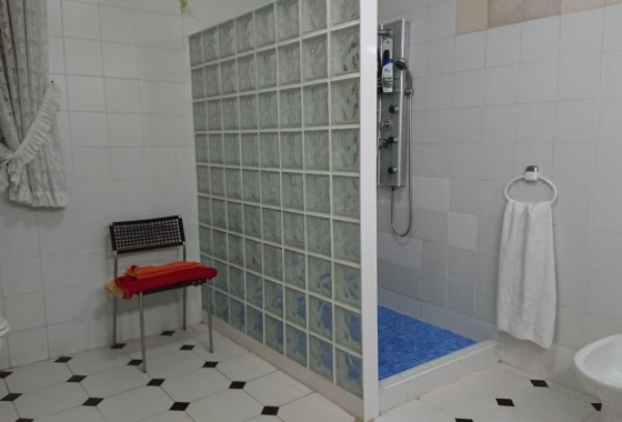 Herverkoop - Finca Landelijk pand -
Elche