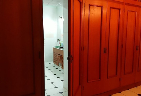 Herverkoop - Finca Landelijk pand -
Elche