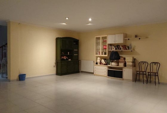 Herverkoop - Finca Landelijk pand -
Elche