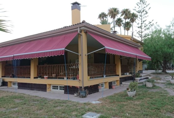 Herverkoop - Finca Landelijk pand -
Elche