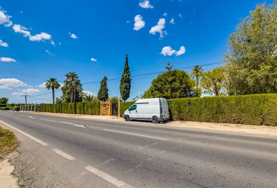 Herverkoop - Finca Landelijk pand -
Jacarilla