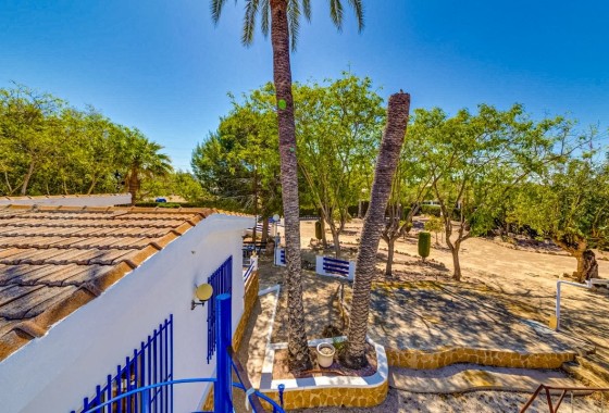 Herverkoop - Finca Landelijk pand -
Jacarilla