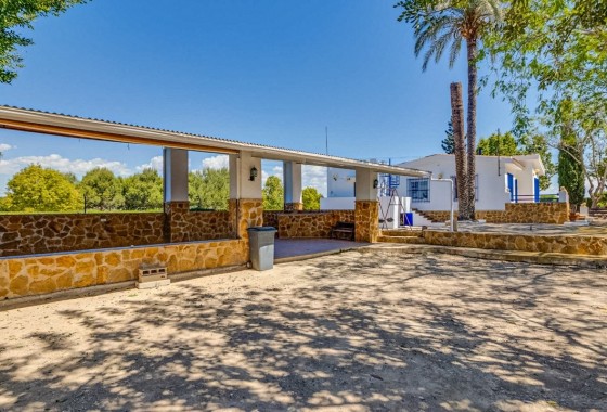 Herverkoop - Finca Landelijk pand -
Jacarilla