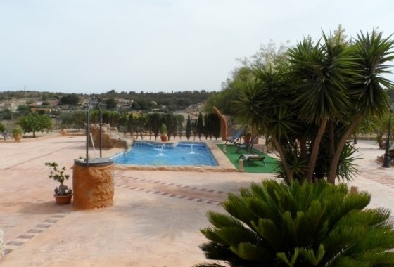 Herverkoop - Finca Landelijk pand -
Elche