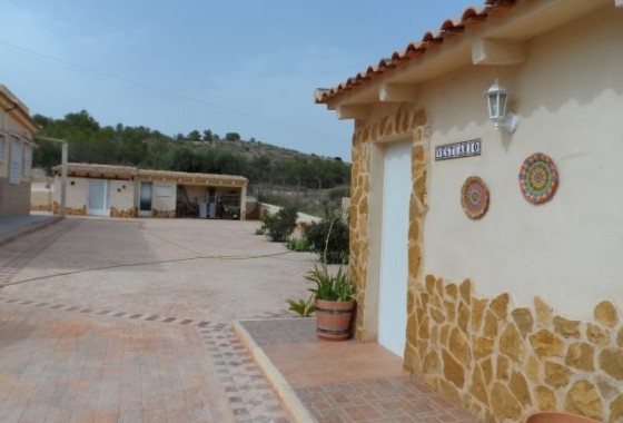 Herverkoop - Finca Landelijk pand -
Elche