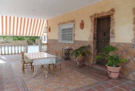 Herverkoop - Finca Landelijk pand -
Elche