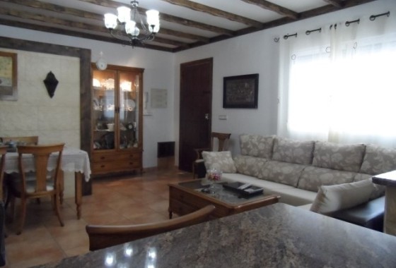 Herverkoop - Finca Landelijk pand -
Elche