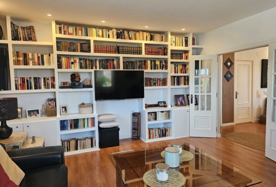 Herverkoop - Finca Landelijk pand -
Elche