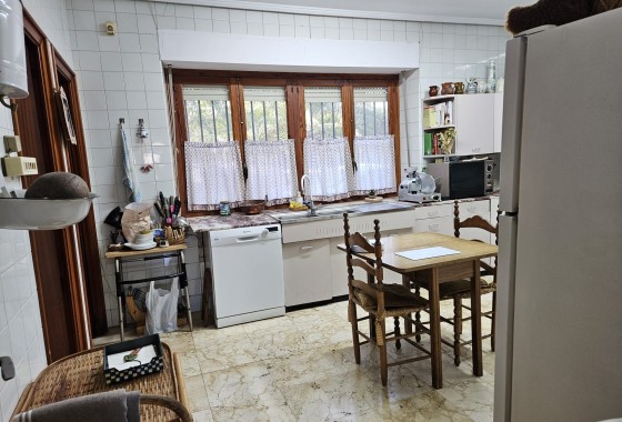 Herverkoop - Finca Landelijk pand -
Novelda