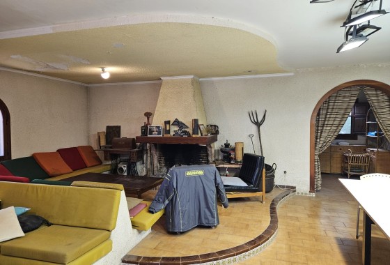 Herverkoop - Finca Landelijk pand -
Novelda