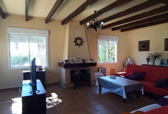 Herverkoop - Finca Landelijk pand -
Elche