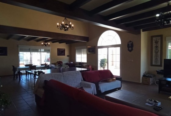 Herverkoop - Finca Landelijk pand -
Elche