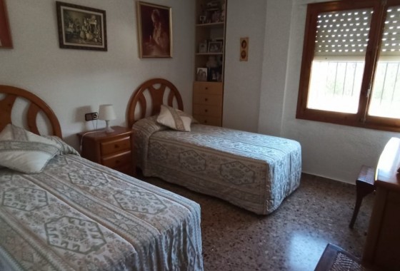 Herverkoop - Finca Landelijk pand -
Elche