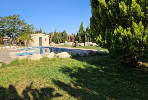 Herverkoop - Finca Landelijk pand -
Novelda