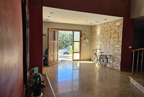 Herverkoop - Finca Landelijk pand -
Novelda