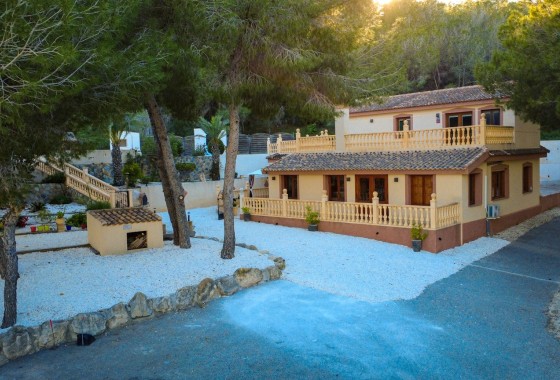 Herverkoop - Finca Landelijk pand -
Torremendo