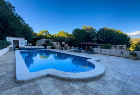 Herverkoop - Finca Landelijk pand -
Torremendo