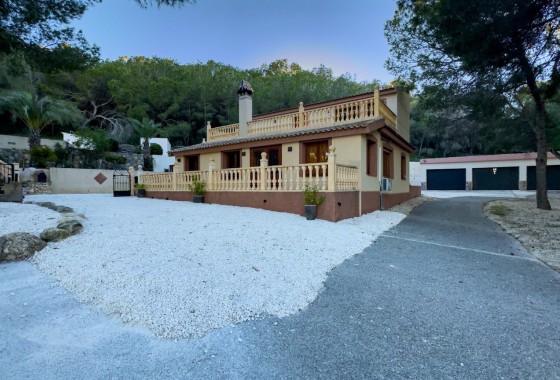 Herverkoop - Finca Landelijk pand -
Torremendo