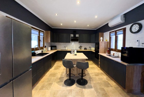 Herverkoop - Finca Landelijk pand -
Torremendo