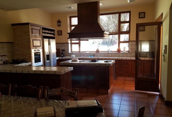 Herverkoop - Finca Landelijk pand -
Elche