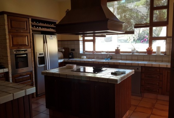 Herverkoop - Finca Landelijk pand -
Elche