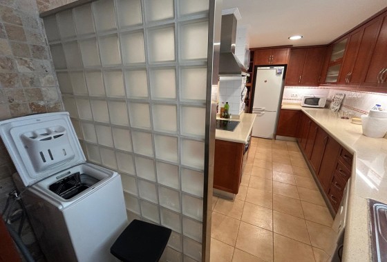 Herverkoop - Appartement / Flat -
Alicante